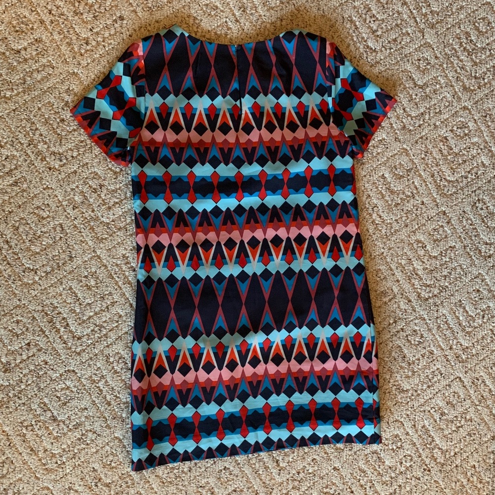 Optical Shift Dress - Picture 2 of 4